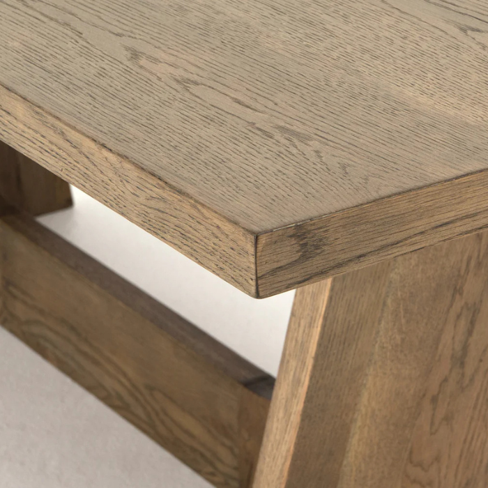 close view showing table edge