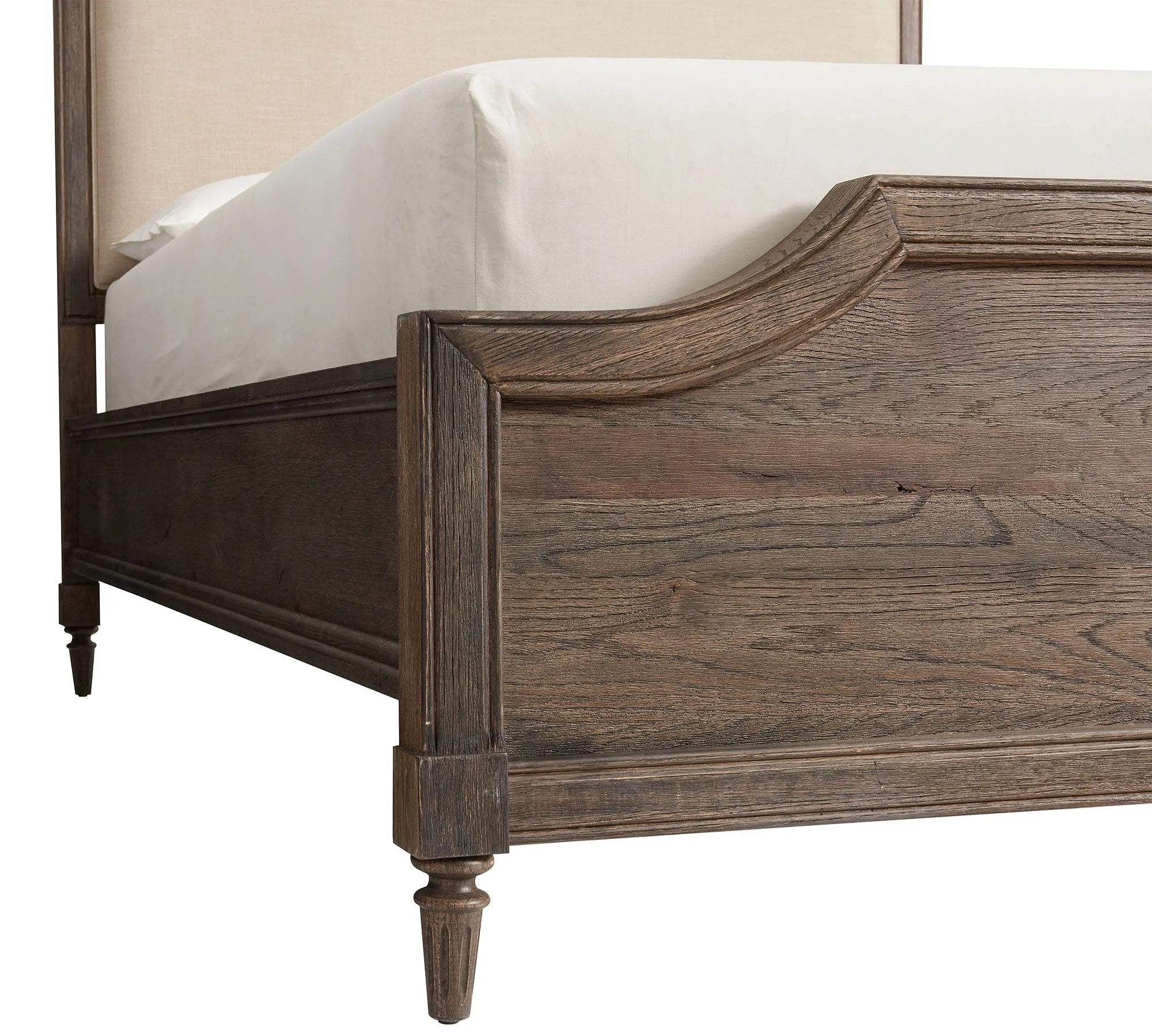 featuring footboard img for Valor Queen Bed