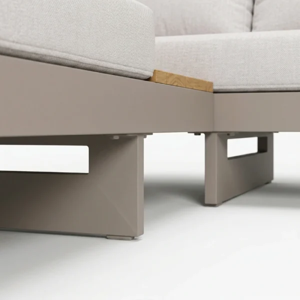 Nookline Outdoor Sectional sofa (9) close view of sofa aluminium legs